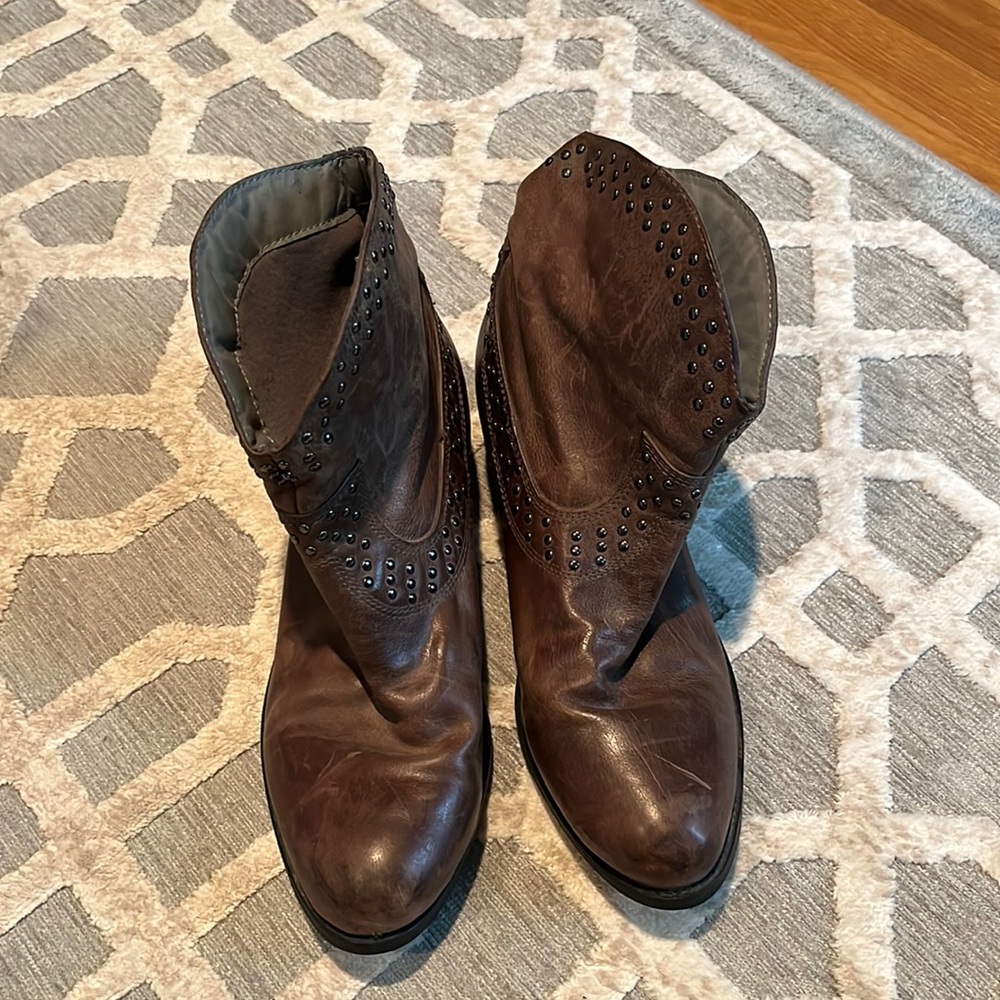 Brown Kenneth Cole Reaction Booties Size 9